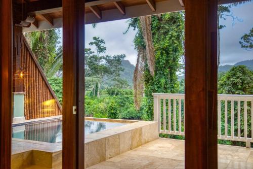 sleeping giant rainforest lodge