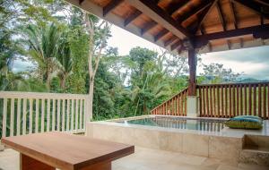sleeping giant rainforest lodge