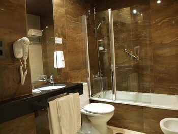 Hotel Navarro,Castilla - La Mancha>>Ciudad Real,2 star