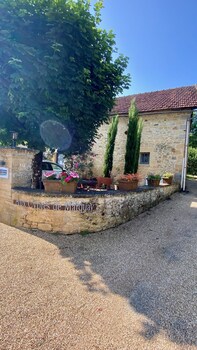 hotel bien etre aux cypres de marquay