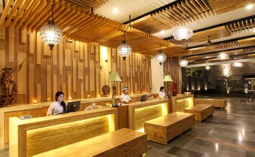 paragon hotel seminyak