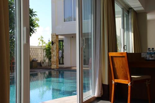 paragon hotel seminyak