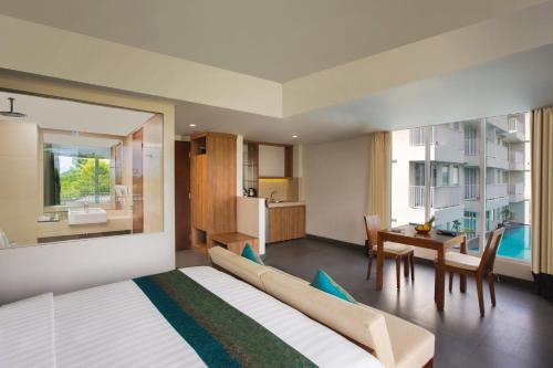 paragon hotel seminyak