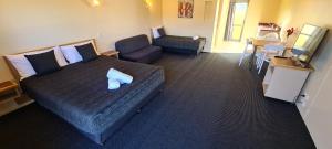 new castle motor lodge