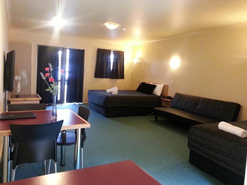 new castle motor lodge