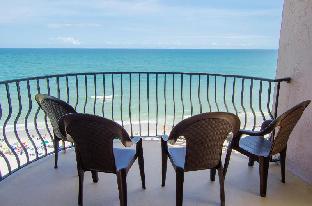 Palms Resort,Near Broadway At The Beach,3 star