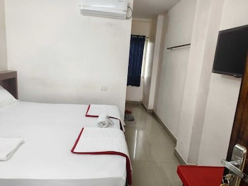Binayak Palace Od,Near Evening College Kendrapara, Kendrapara, Odisha, Odisha,3 star