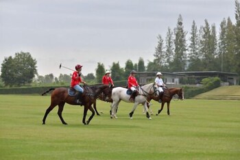 the farmhouse at polo escape