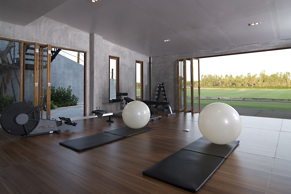 the farmhouse at polo escape