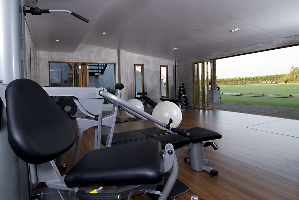 the farmhouse at polo escape
