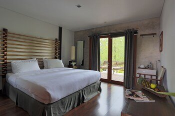 the farmhouse at polo escape