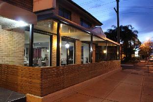 golden west motor inn