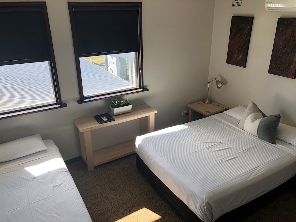 crossroads hotel liverpool