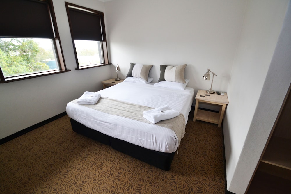 crossroads hotel liverpool