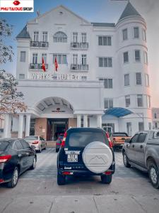 white palace hotel
