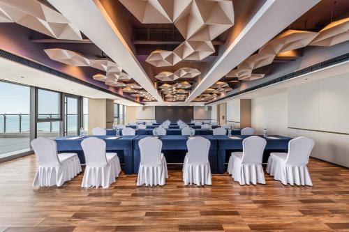 even yantai hotel golden coast by ihg