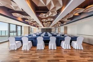 even yantai hotel golden coast by ihg