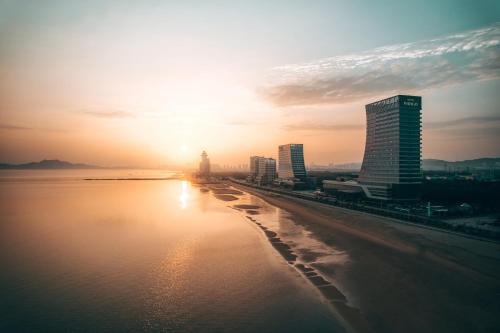 even yantai hotel golden coast by ihg
