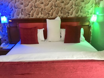 definite destiny hotel