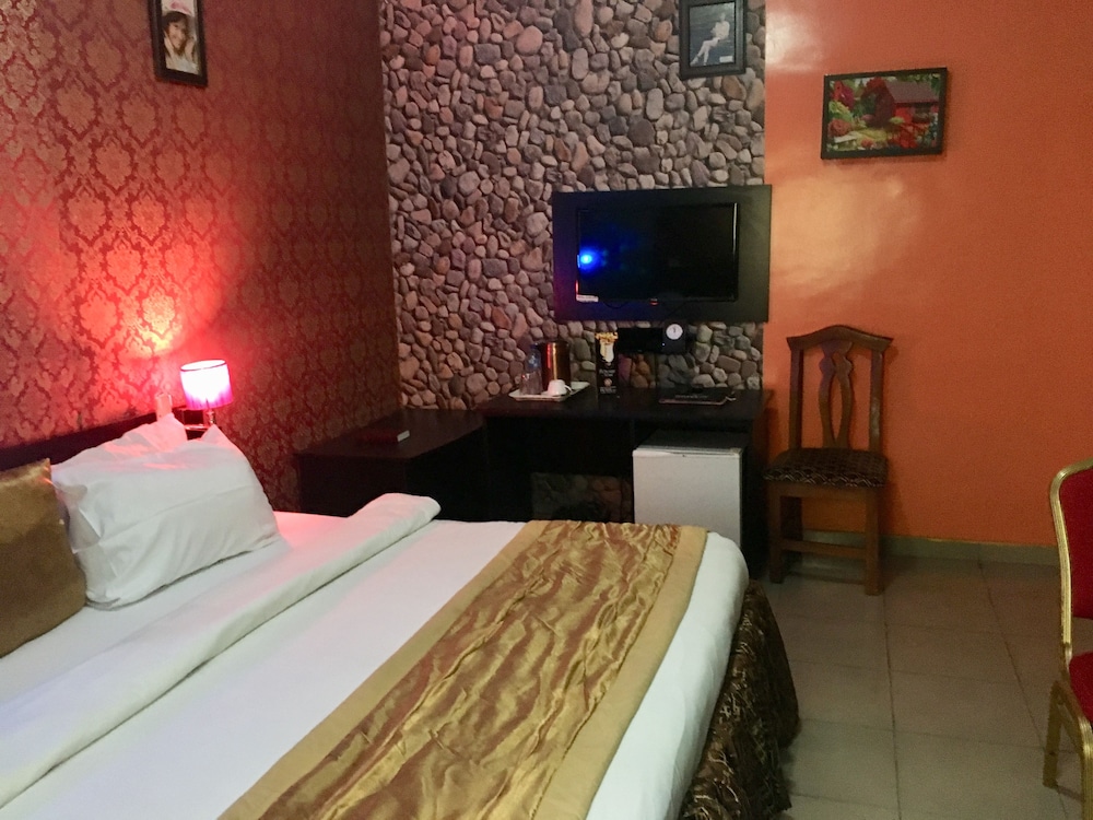 definite destiny hotel