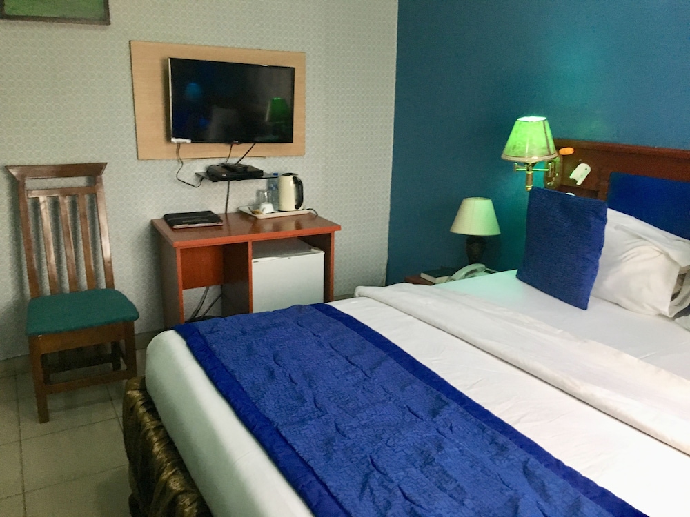 definite destiny hotel