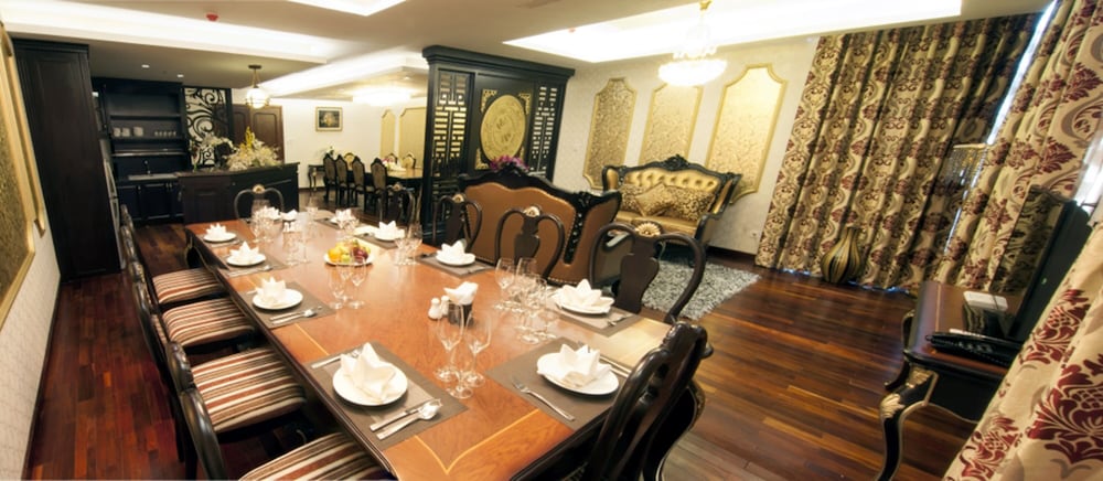 the mira hotel