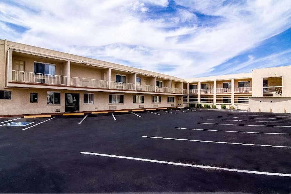 central phoenix hotel