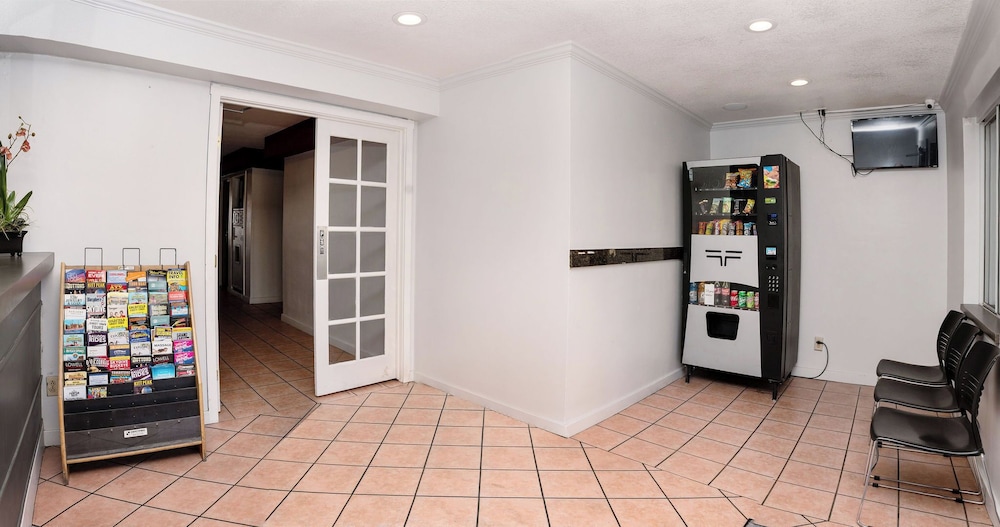 central phoenix hotel