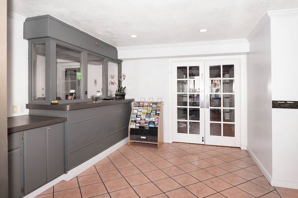 central phoenix hotel