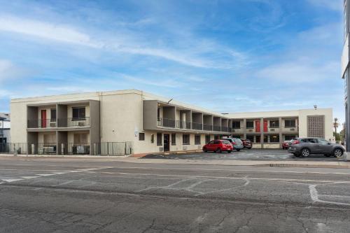 central phoenix hotel