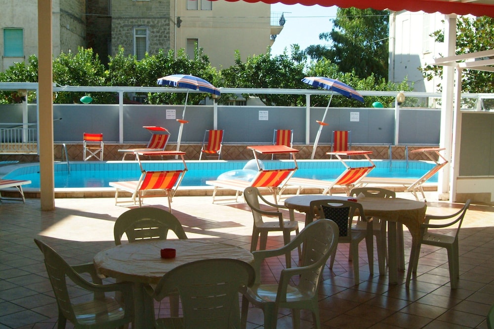 hotel aurora