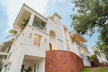 elivaas purple coral luxe 5 bhk villa