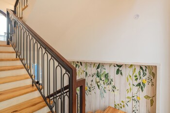 elivaas purple coral luxe 5 bhk villa