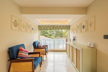 elivaas purple coral luxe 5 bhk villa