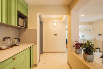 elivaas purple coral luxe 5 bhk villa