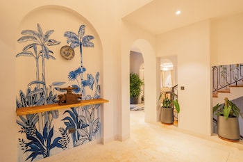 elivaas purple coral luxe 5 bhk villa