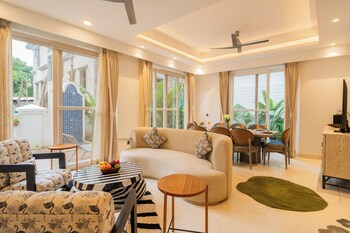 elivaas purple coral luxe 5 bhk villa