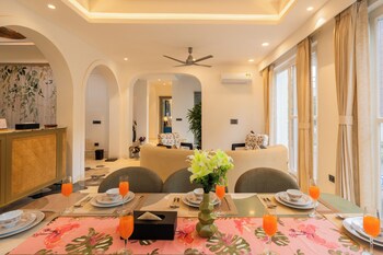 elivaas purple coral luxe 5 bhk villa