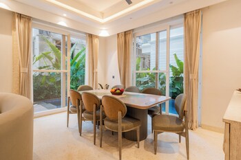 elivaas purple coral luxe 5 bhk villa