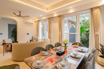 elivaas purple coral luxe 5 bhk villa