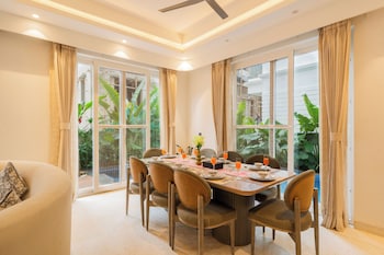 elivaas purple coral luxe 5 bhk villa
