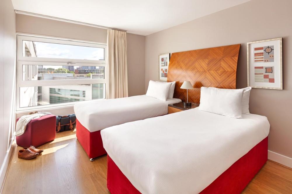 marlin apartments london bridge empire square