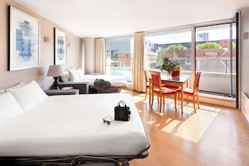 marlin apartments london bridge empire square