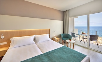 universal hotel cabo blanco adults only