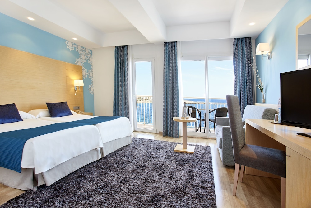 universal hotel cabo blanco adults only