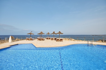 universal hotel cabo blanco adults only
