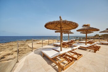 universal hotel cabo blanco adults only