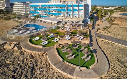 universal hotel cabo blanco adults only