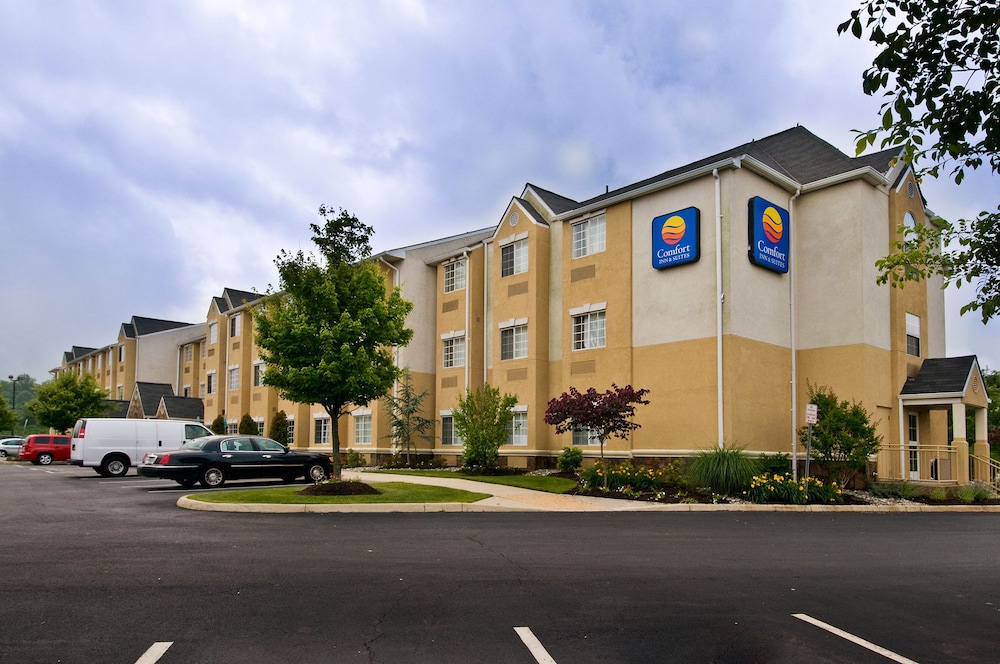 Comfort Inn & Suites Airport Dulles - Gateway,Dulles>>Chantilly,2.5 star