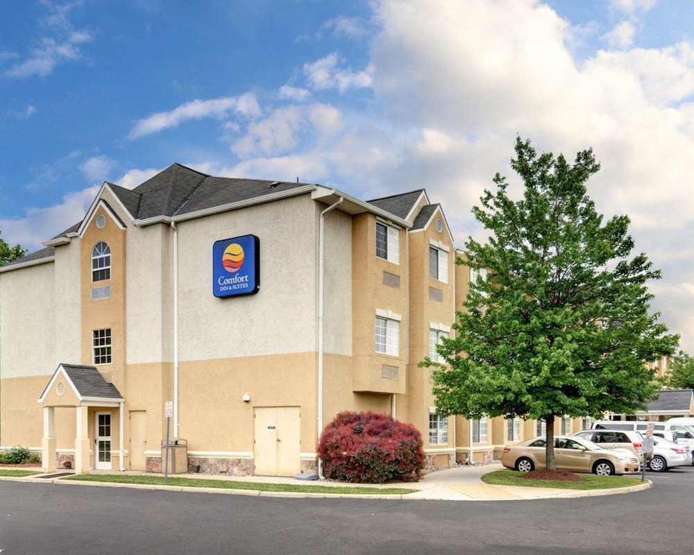 Comfort Inn & Suites Airport Dulles - Gateway,Dulles>>Chantilly,2.5 star
